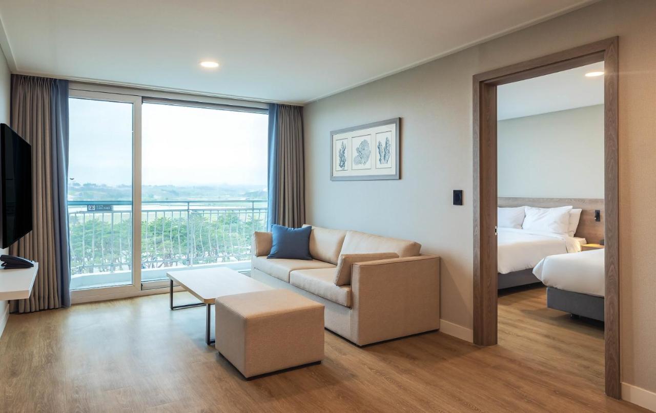 Kensington Resort Seorak Beach Sokcho Bagian luar foto