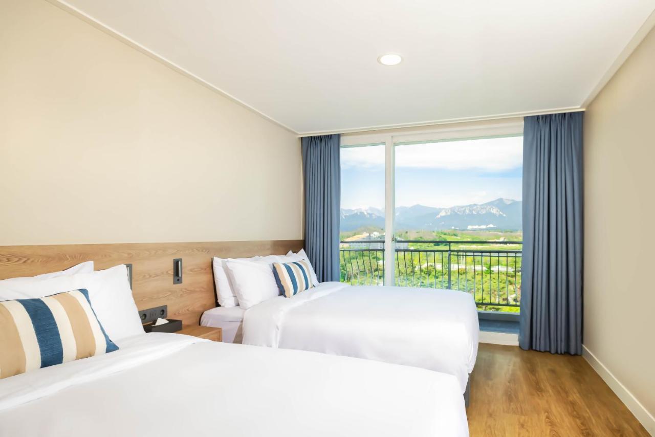 Kensington Resort Seorak Beach Sokcho Bagian luar foto