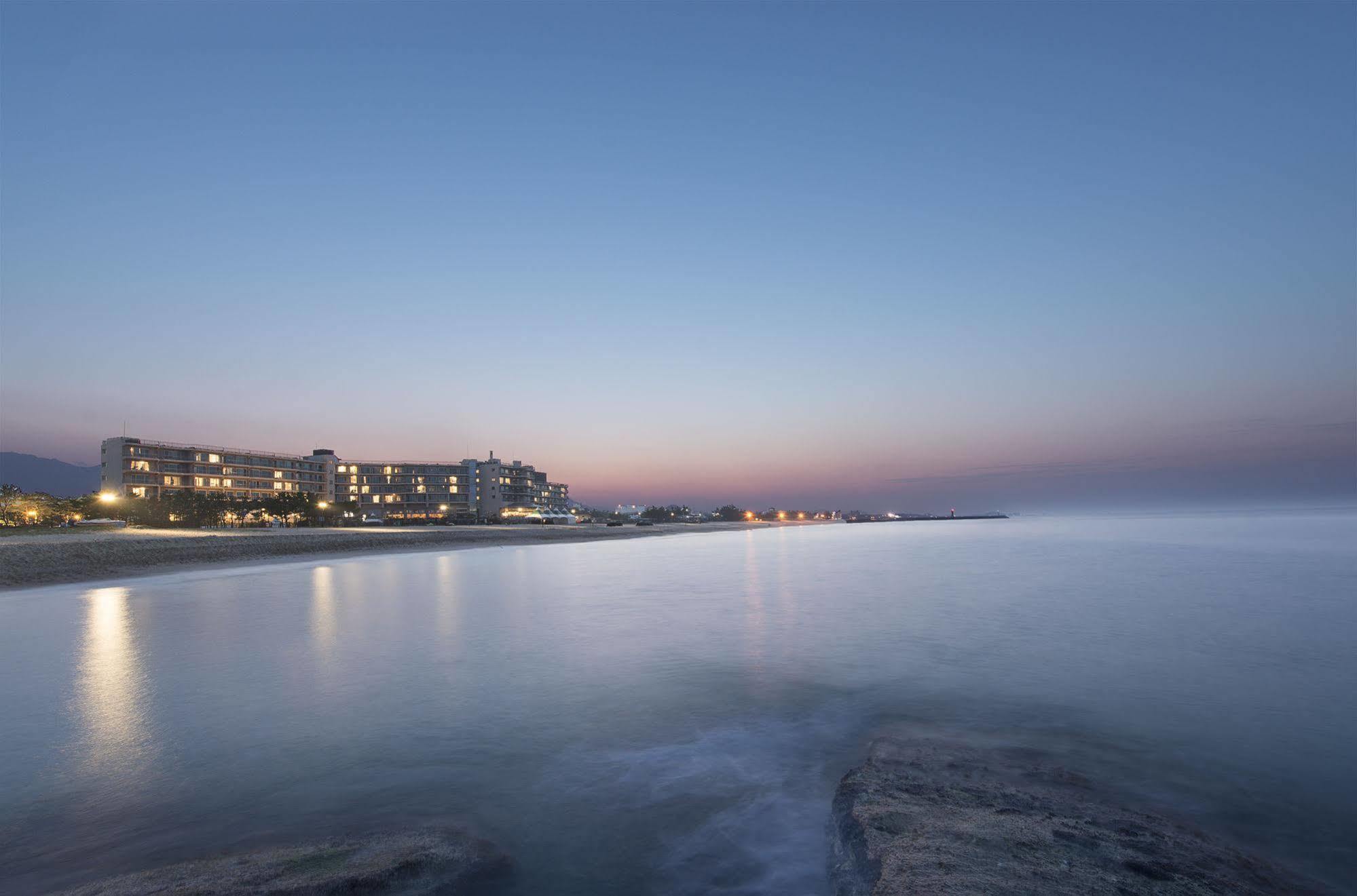 Kensington Resort Seorak Beach Sokcho Bagian luar foto