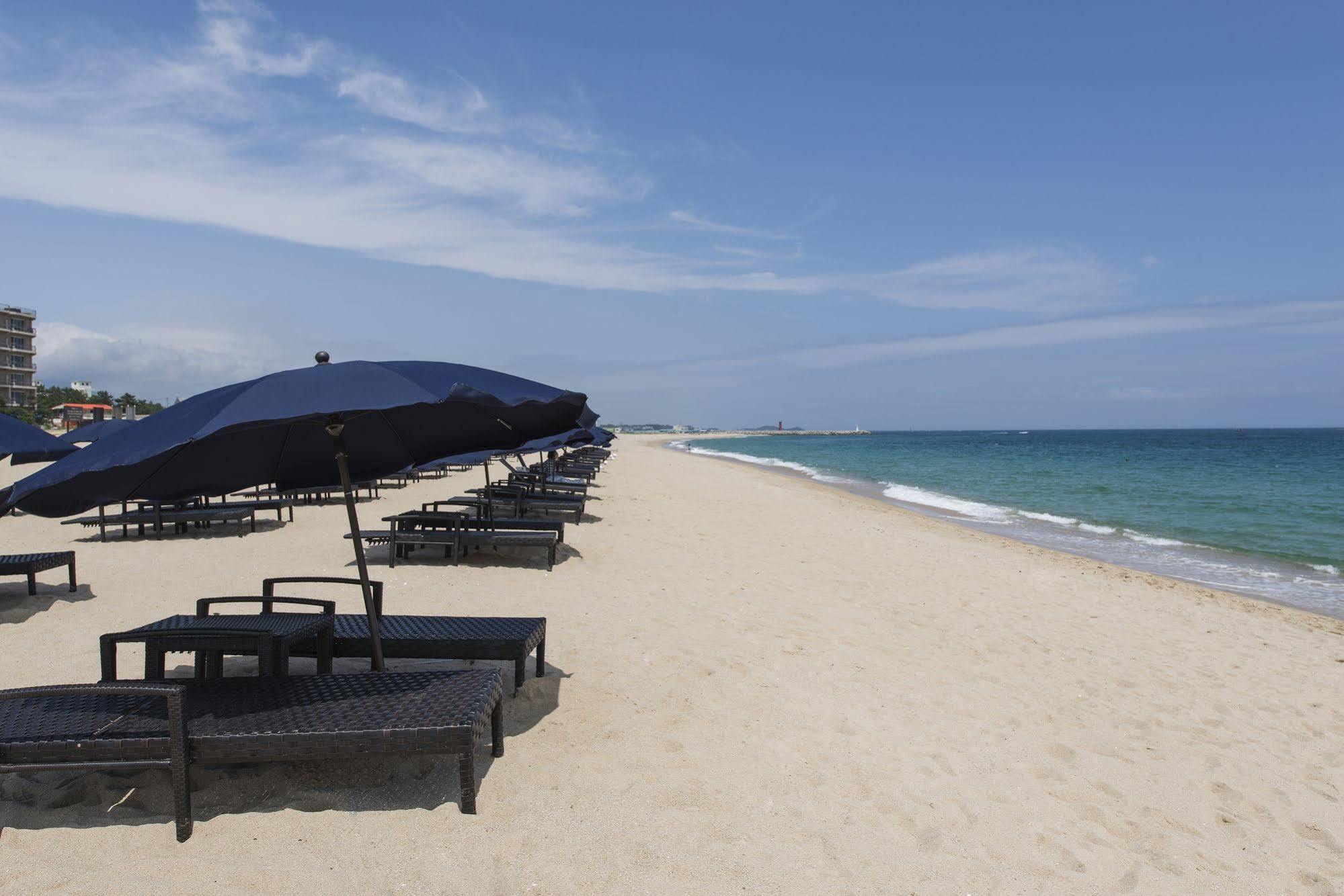 Kensington Resort Seorak Beach Sokcho Bagian luar foto